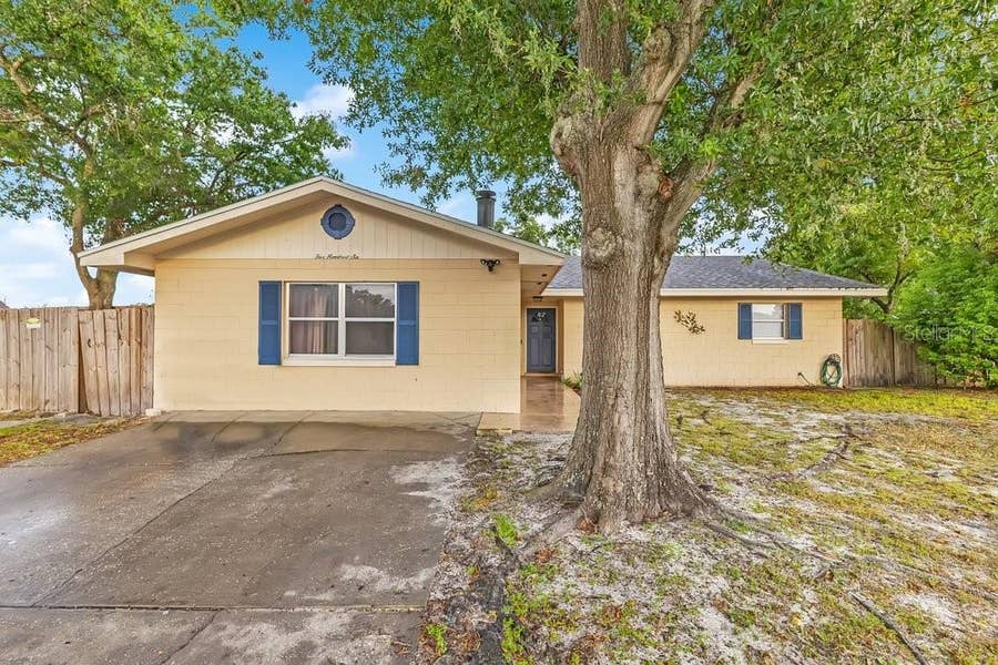 Property photo for 506 CLAYTON CIRCLE, Winter Haven, FL
