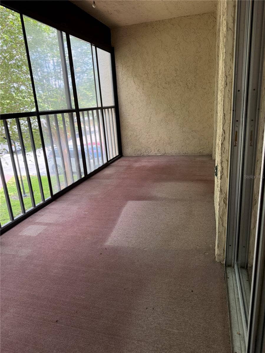 1130 N LAKE PARKER AVENUE, #C229, Lakeland, FL 33805 Screened Porch