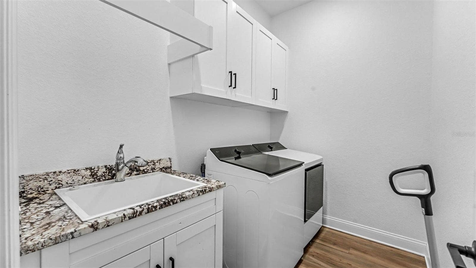 7034 BENTRIDGE DRIVE, Lakeland, FL 33813 Inside Laundry