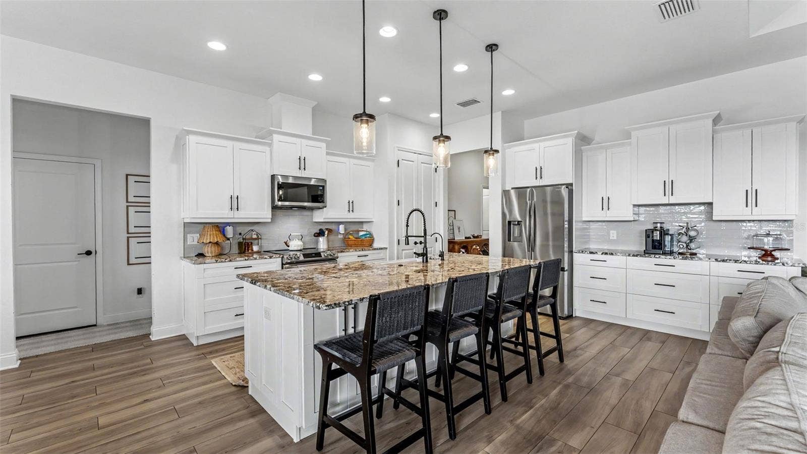 7034 BENTRIDGE DRIVE, Lakeland, FL 33813 Kitchen