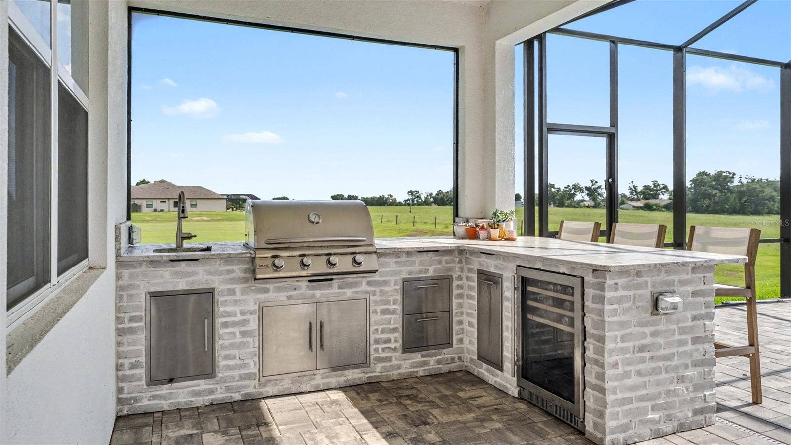 7034 BENTRIDGE DRIVE, Lakeland, FL 33813 Outdoor Kitchen with Grill