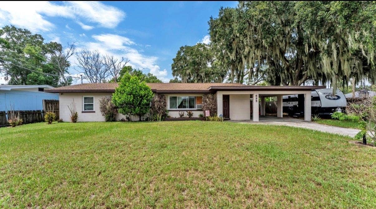 695 22ND ST NW, Winter Haven, FL 33880 695 22ND ST NW, Winter Haven, FL 33880