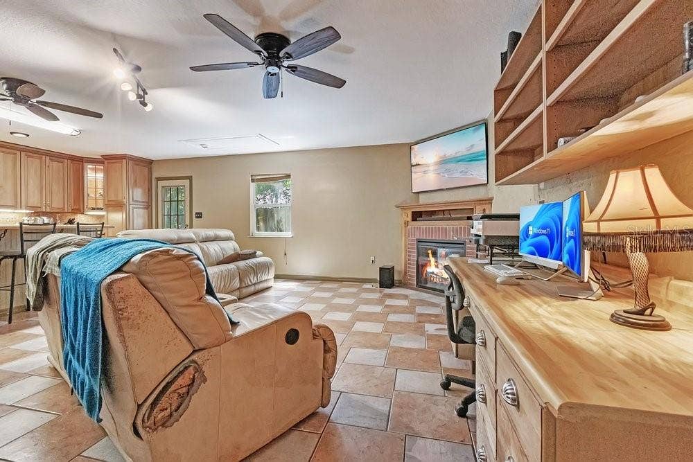 1121 OLD POLK CITY ROAD, Lakeland, FL 33809 1121 OLD POLK CITY ROAD, Lakeland, FL 33809