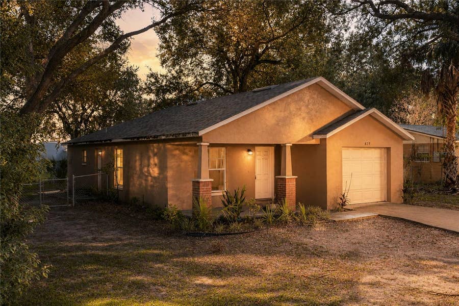 Property photo for 829 N LAKE AVENUE, Lakeland, FL
