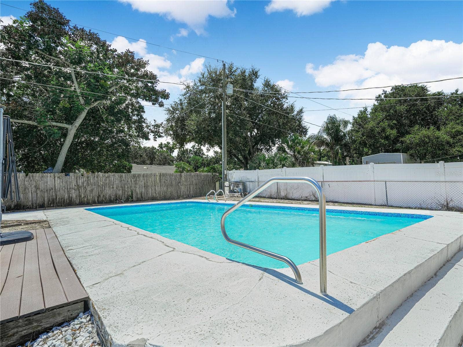 437 BROWARD TERRACE, Winter Haven, FL 33884 Sparkling oversized pool for those hot Florida days!