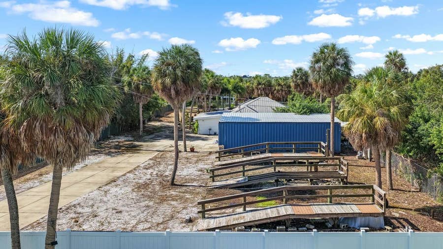 Property photo for 102 TROUVE LANE, Ruskin, FL