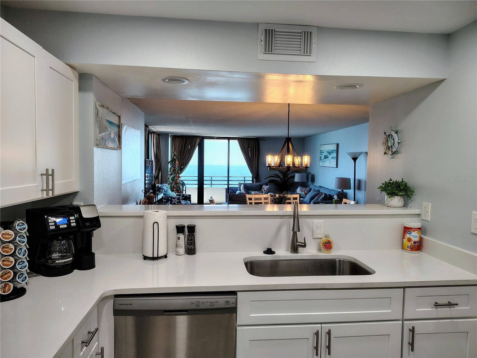 1420 N ATLANTIC AVENUE, #1102, Daytona Beach, FL 32118 Kitchen View