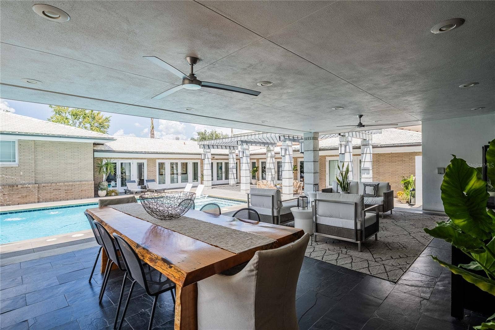 995 LAKE HOLLINGSWORTH DRIVE, Lakeland, FL 33803 Covered Patio