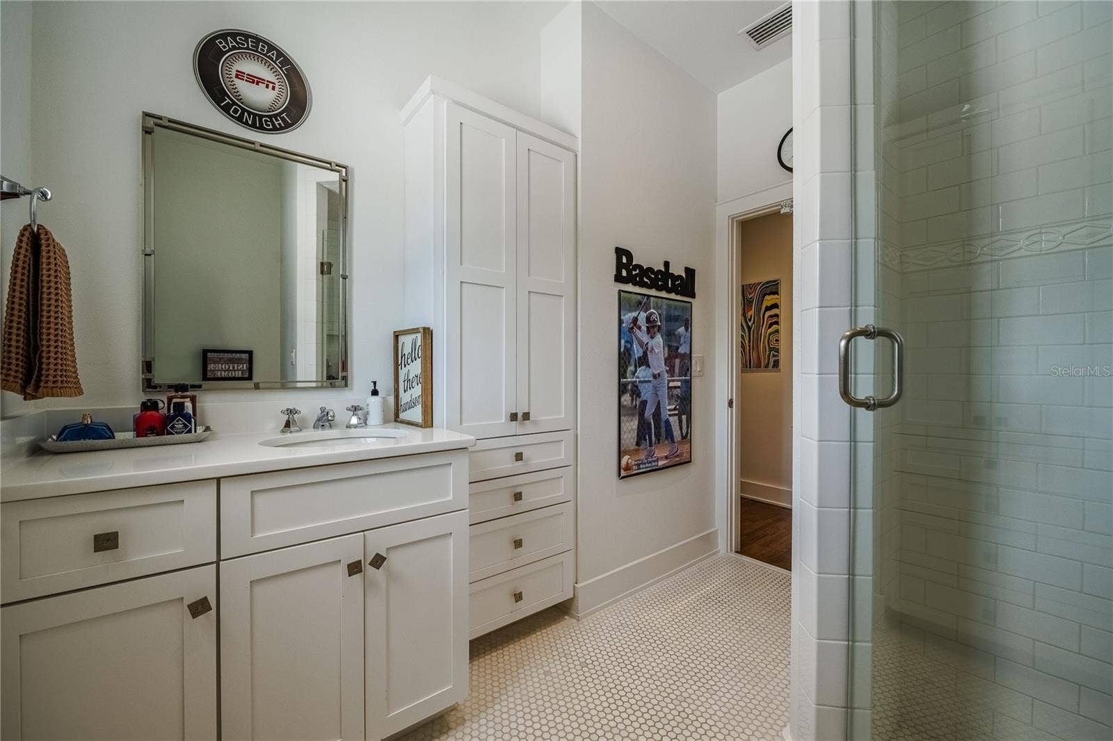 995 LAKE HOLLINGSWORTH DRIVE, Lakeland, FL 33803 Guest Bath (Across from Bedroom 2)
