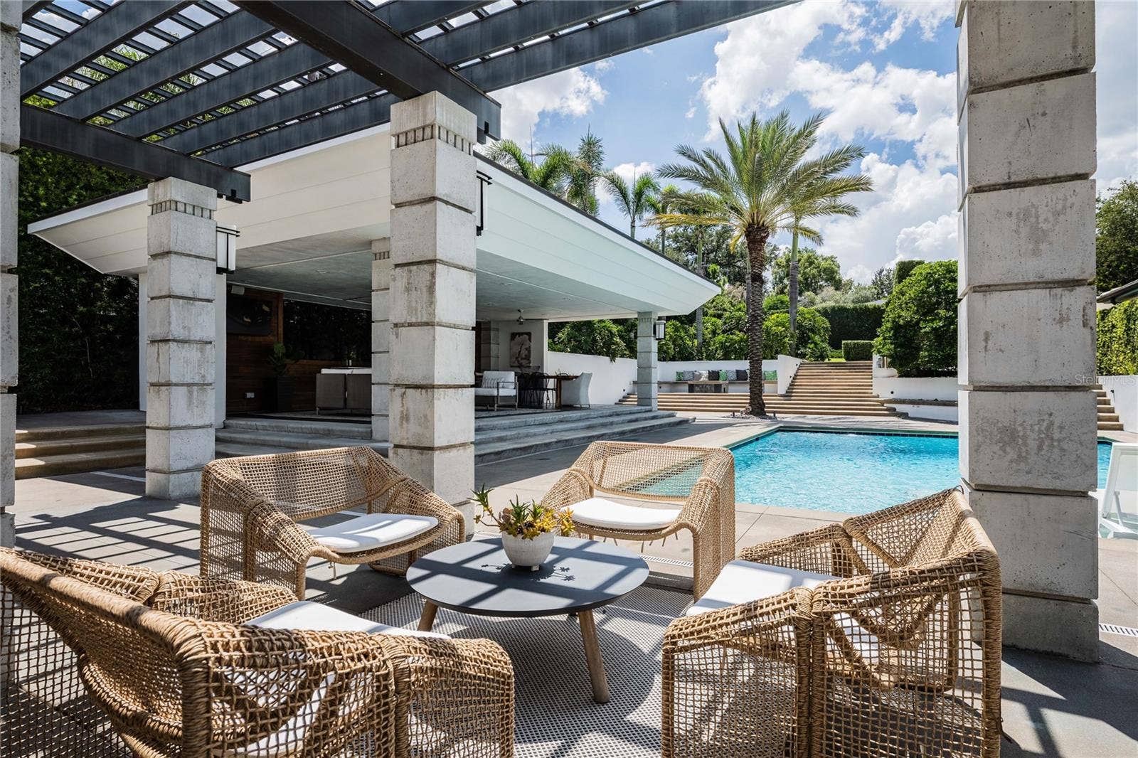 995 LAKE HOLLINGSWORTH DRIVE, Lakeland, FL 33803 Patio/Pool