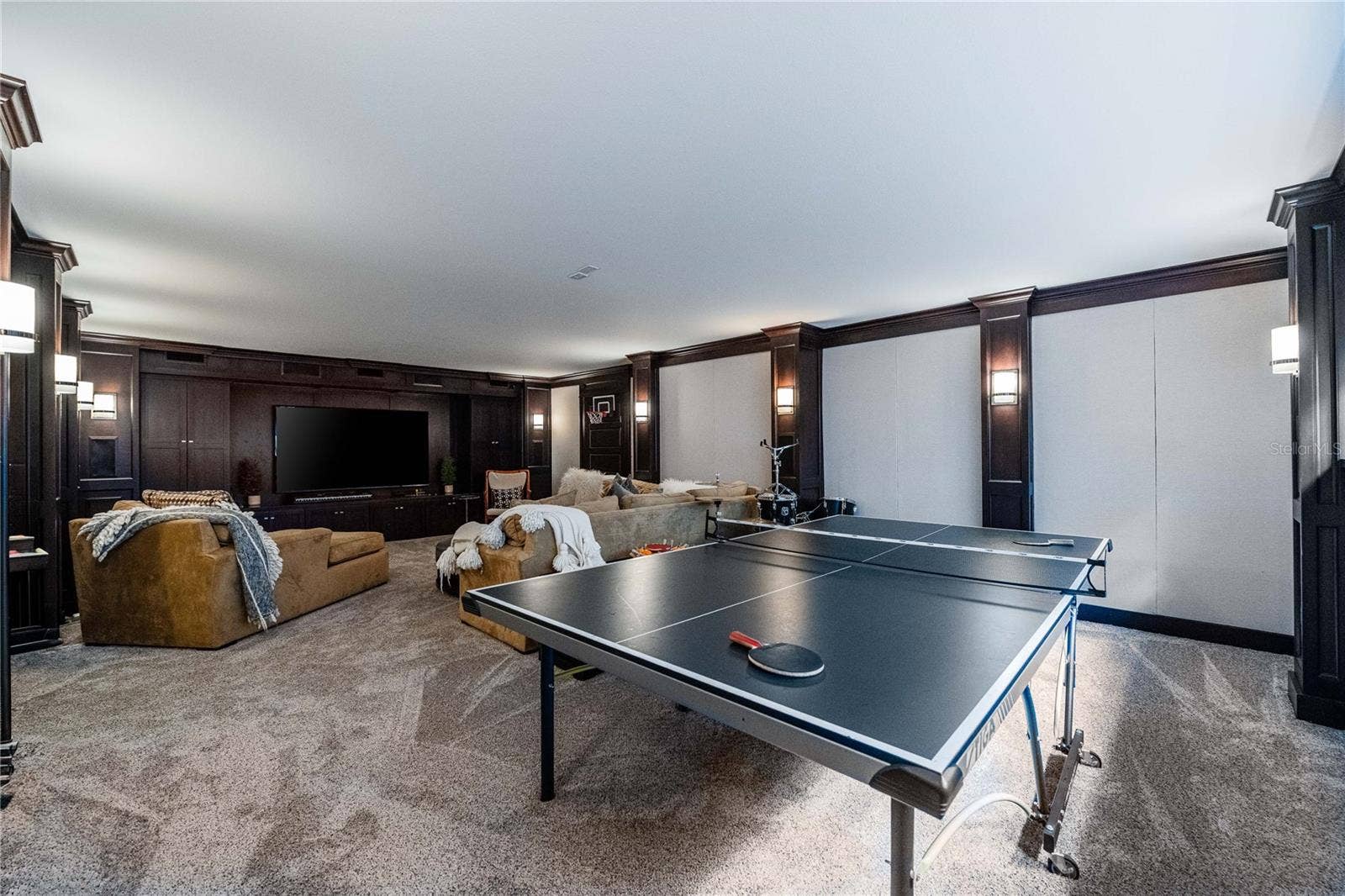 995 LAKE HOLLINGSWORTH DRIVE, Lakeland, FL 33803 Media Room