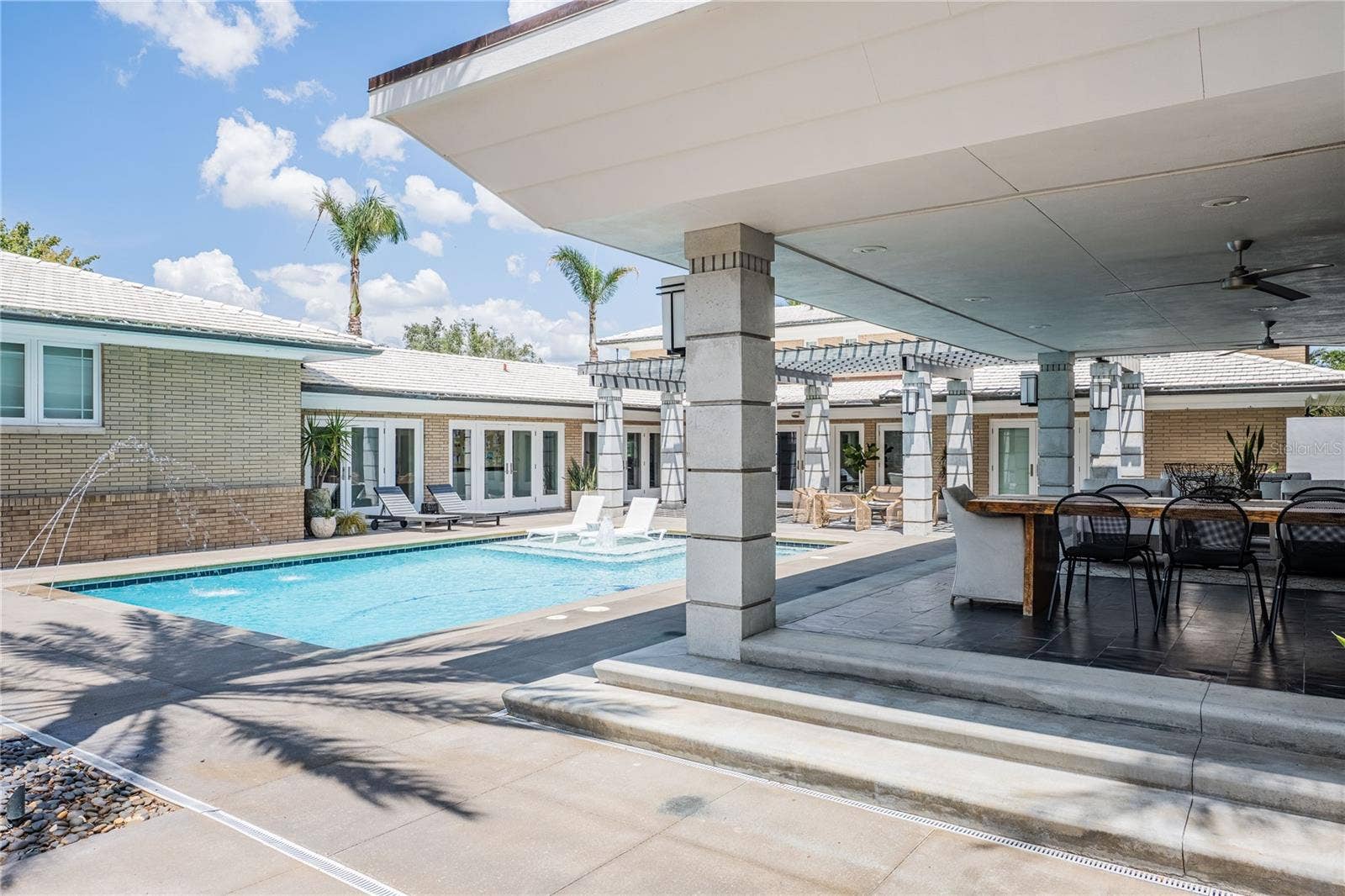995 LAKE HOLLINGSWORTH DRIVE, Lakeland, FL 33803 Covered Patio