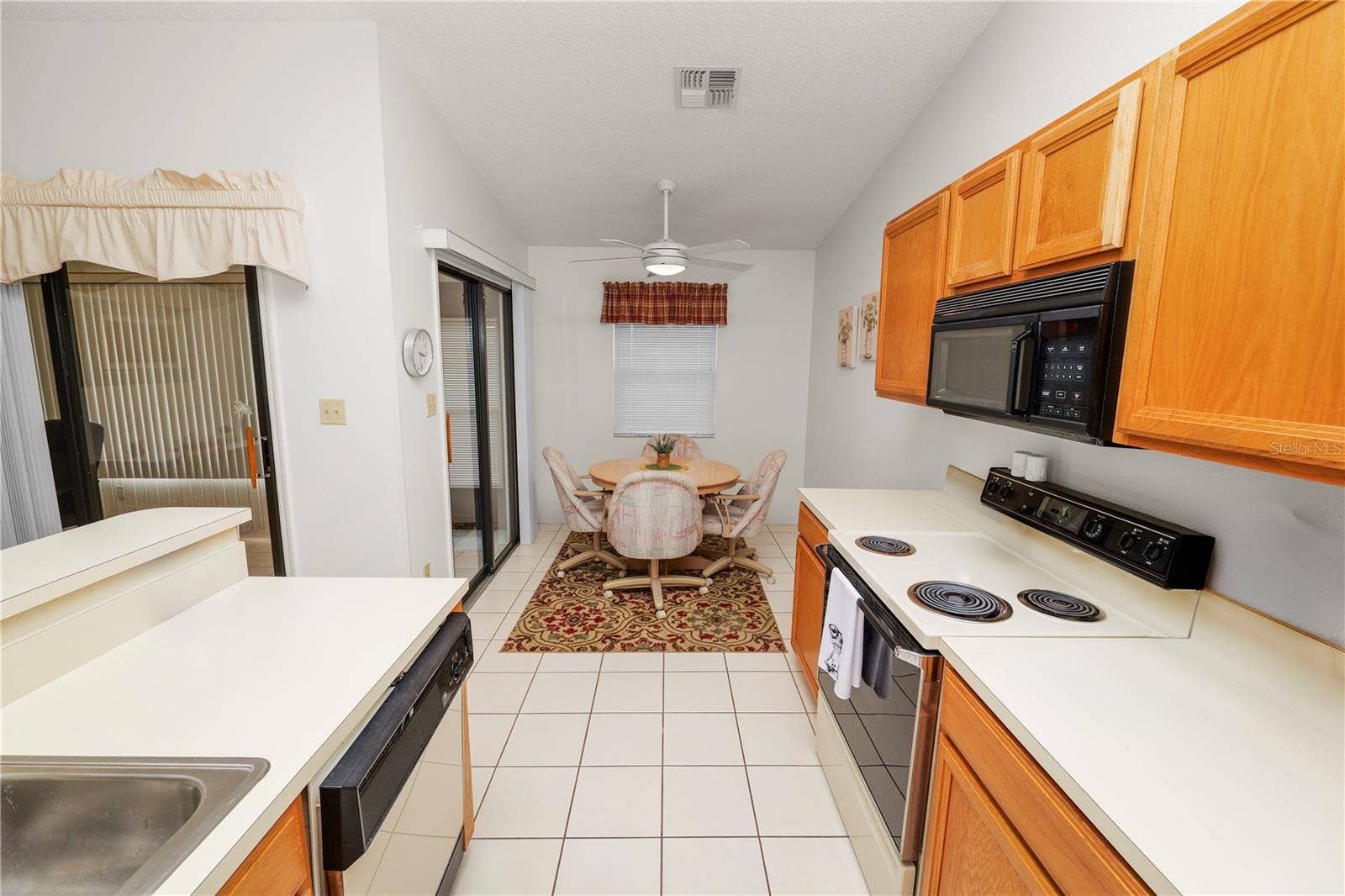 1120 PARAKEET TRAIL, Lakeland, FL 33809