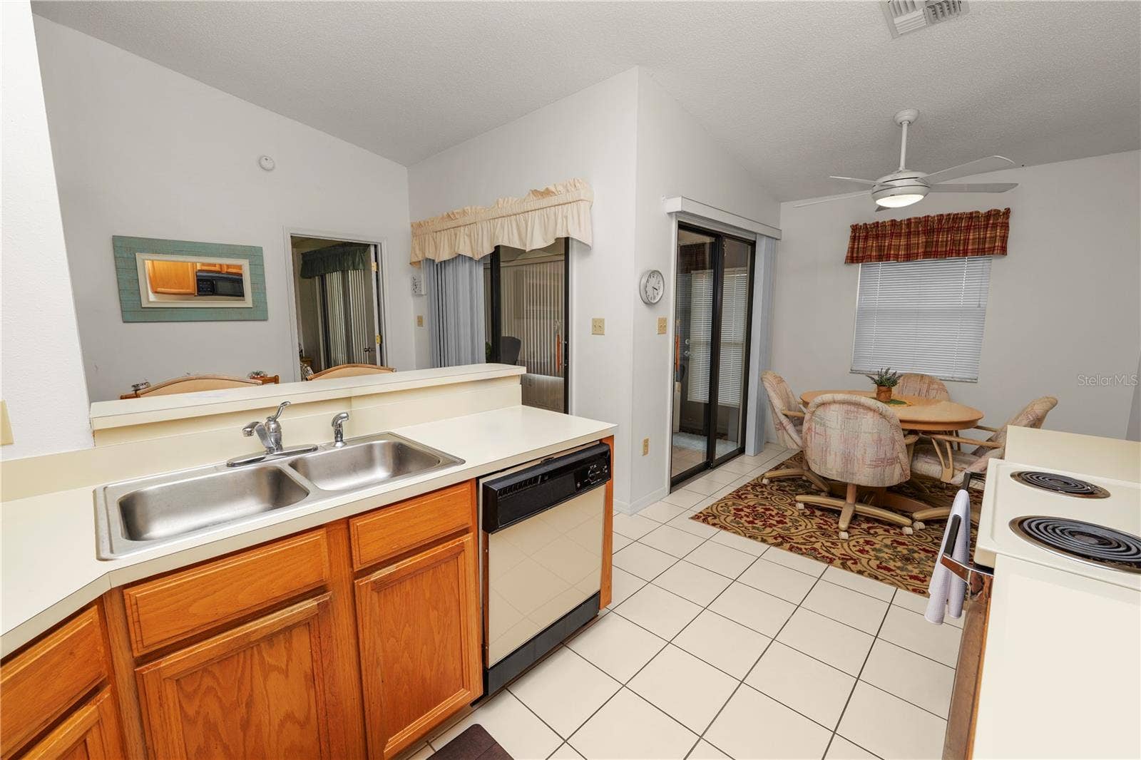 1120 PARAKEET TRAIL, Lakeland, FL 33809