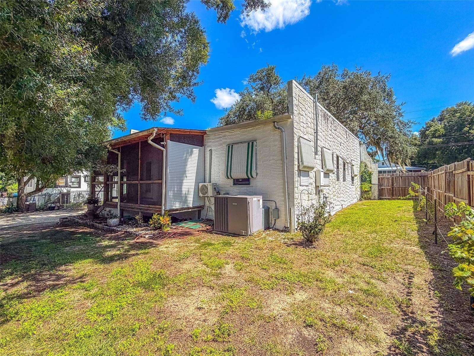 528 S 8TH STREET, Lake Wales, FL 33853 528 S 8TH STREET, Lake Wales, FL 33853