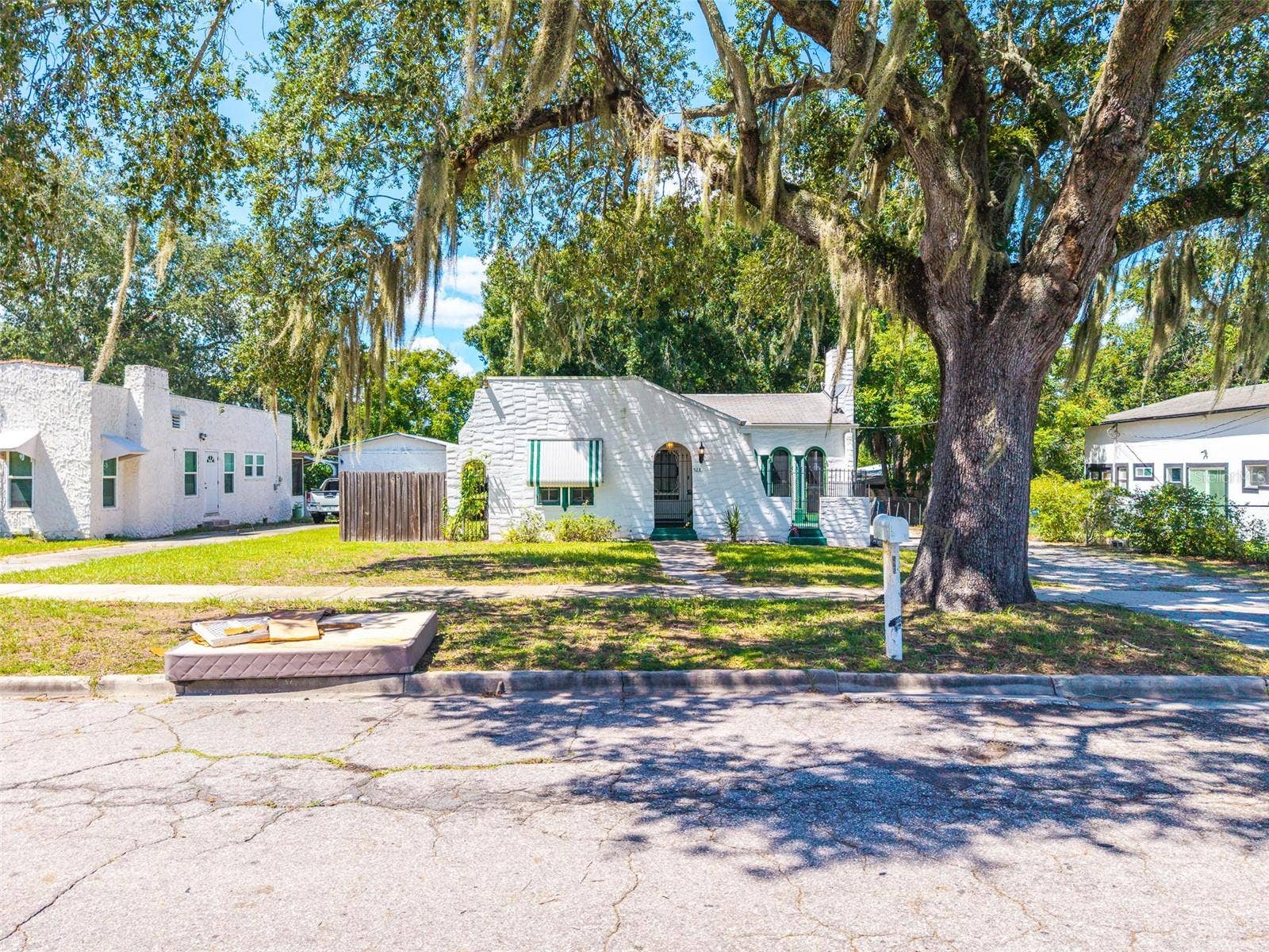 528 S 8TH STREET, Lake Wales, FL 33853 528 S 8TH STREET, Lake Wales, FL 33853