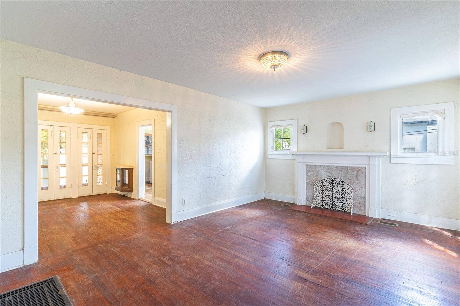 528 S 8TH STREET, Lake Wales, FL 33853 528 S 8TH STREET, Lake Wales, FL 33853