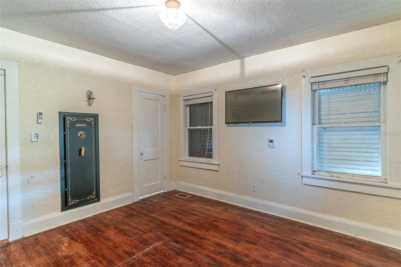 528 S 8TH STREET, Lake Wales, FL 33853 528 S 8TH STREET, Lake Wales, FL 33853