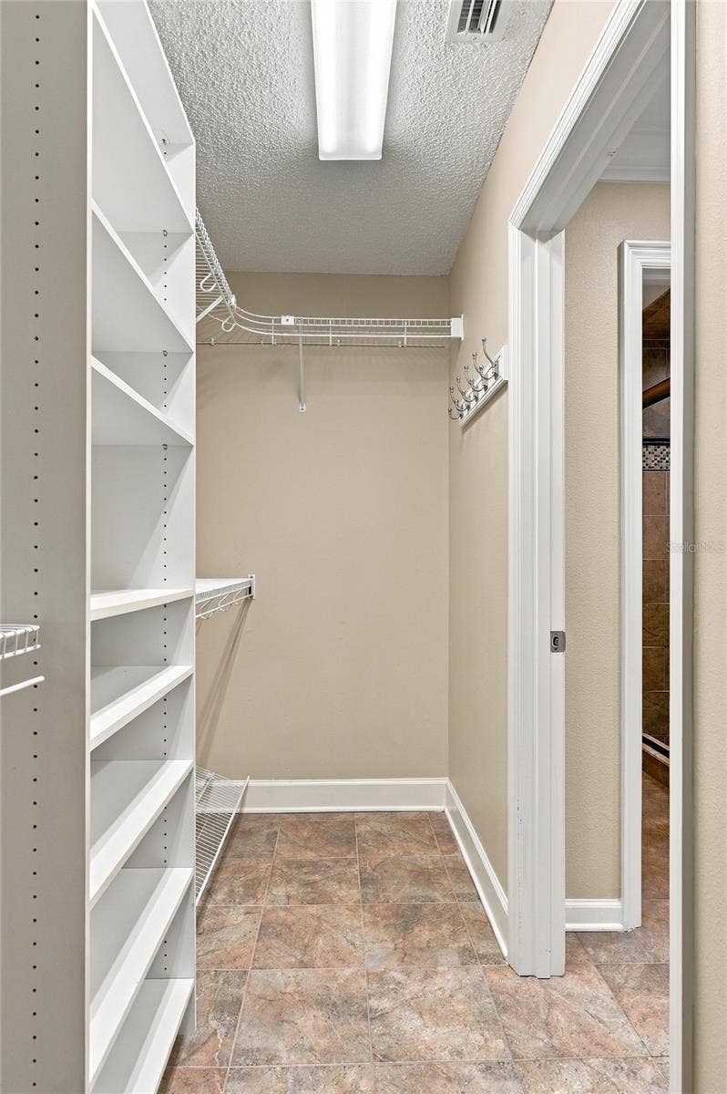 828 BROOKWOOD DRIVE, Lakeland, FL 33813 828 BROOKWOOD DRIVE, Lakeland, FL 33813