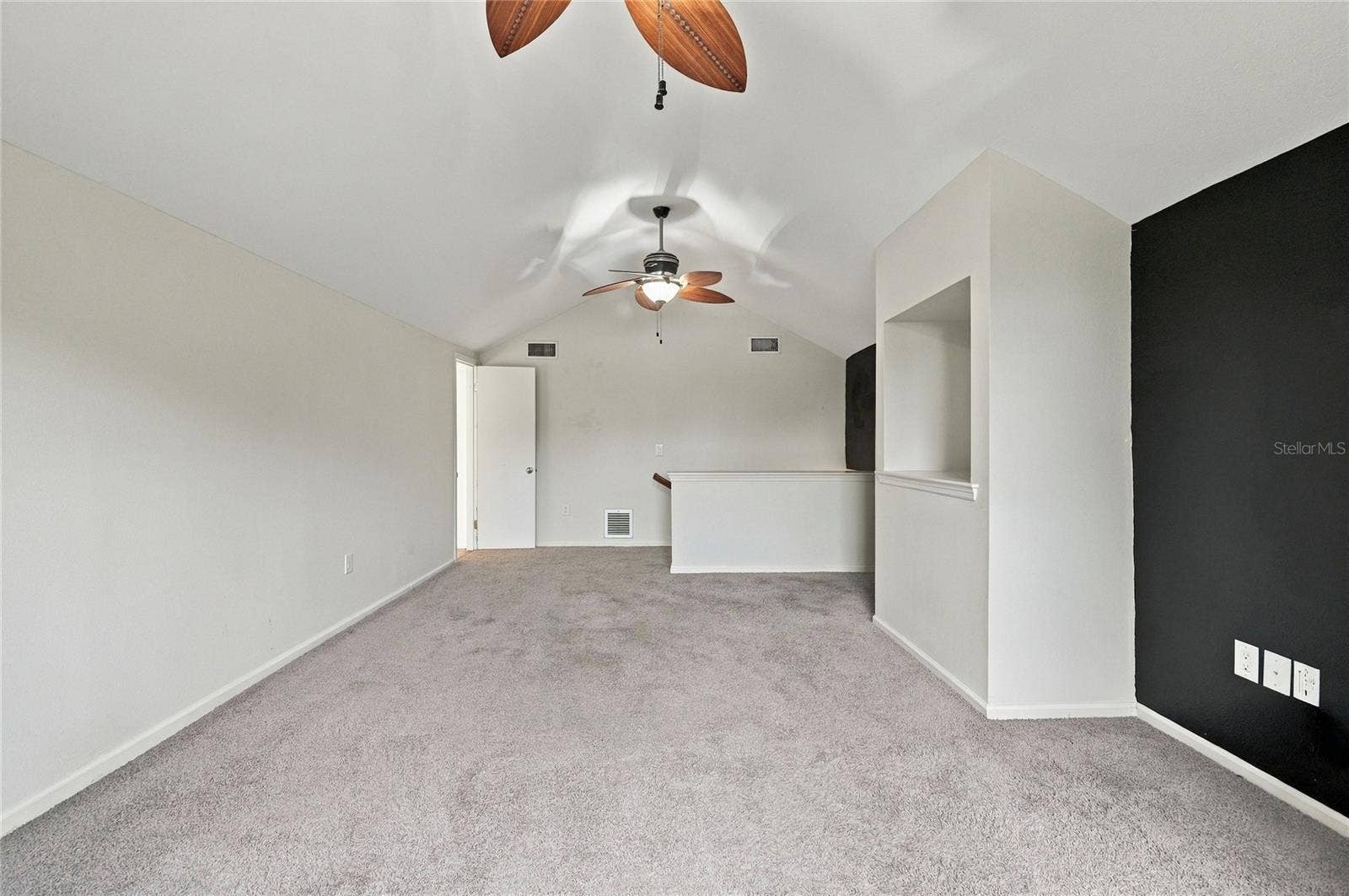 828 BROOKWOOD DRIVE, Lakeland, FL 33813 828 BROOKWOOD DRIVE, Lakeland, FL 33813