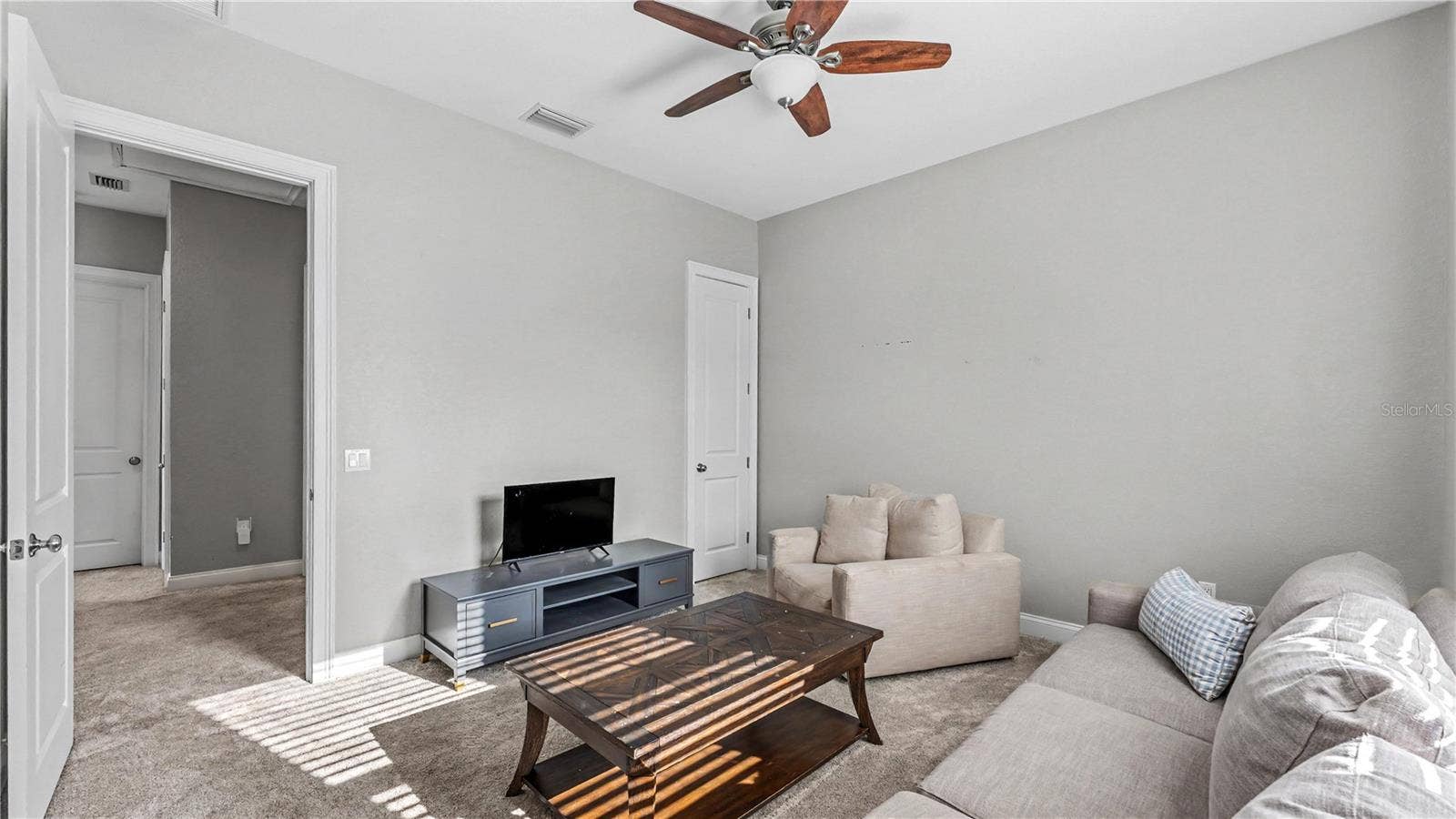 1539 HOLLINGSWORTH CREEK COURT, Lakeland, FL 33803 1539 HOLLINGSWORTH CREEK COURT, Lakeland, FL 33803