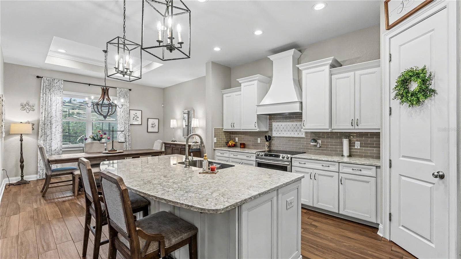 1539 HOLLINGSWORTH CREEK COURT, Lakeland, FL 33803 1539 HOLLINGSWORTH CREEK COURT, Lakeland, FL 33803
