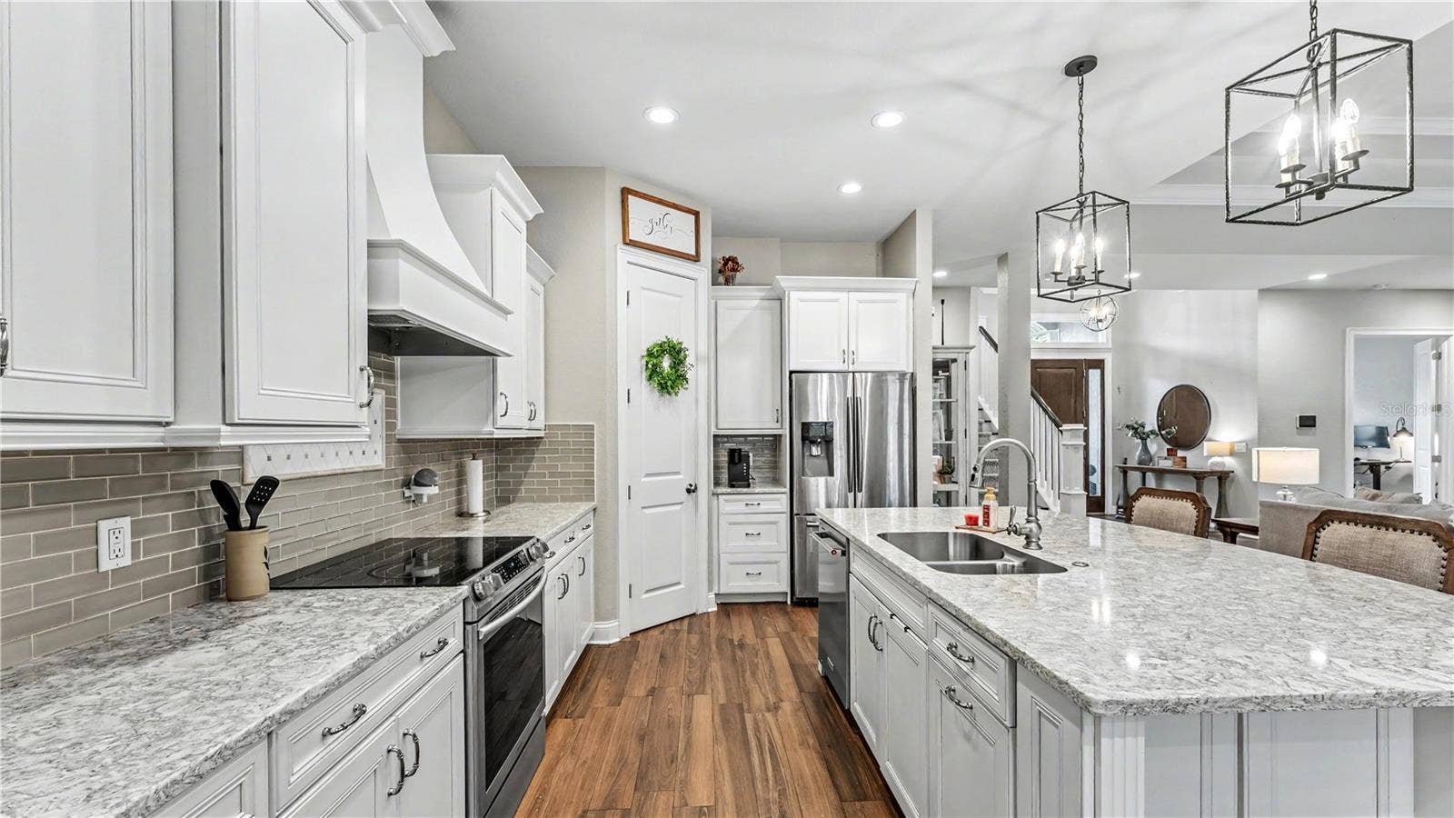 1539 HOLLINGSWORTH CREEK COURT, Lakeland, FL 33803 1539 HOLLINGSWORTH CREEK COURT, Lakeland, FL 33803