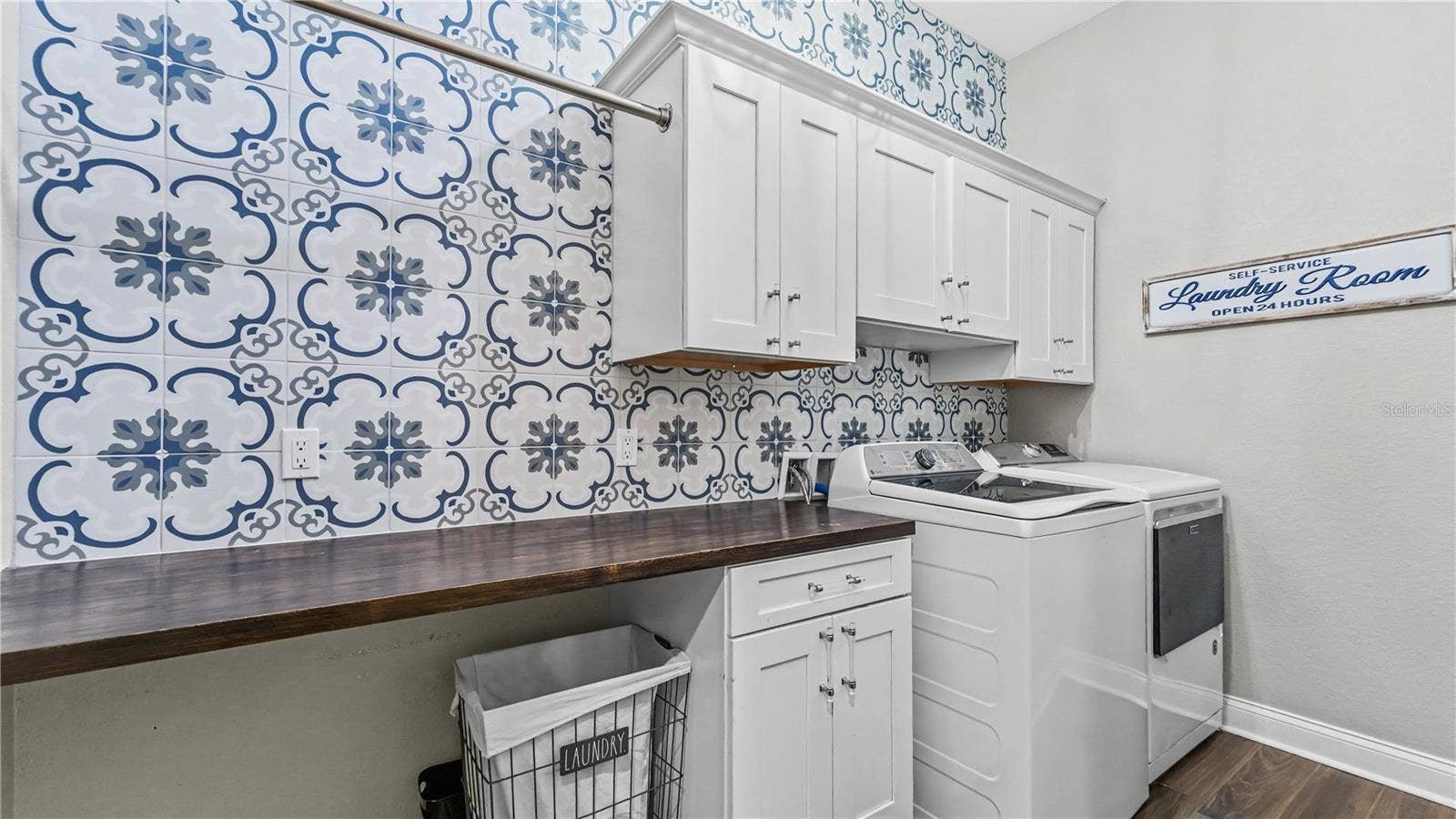 1539 HOLLINGSWORTH CREEK COURT, Lakeland, FL 33803 1539 HOLLINGSWORTH CREEK COURT, Lakeland, FL 33803