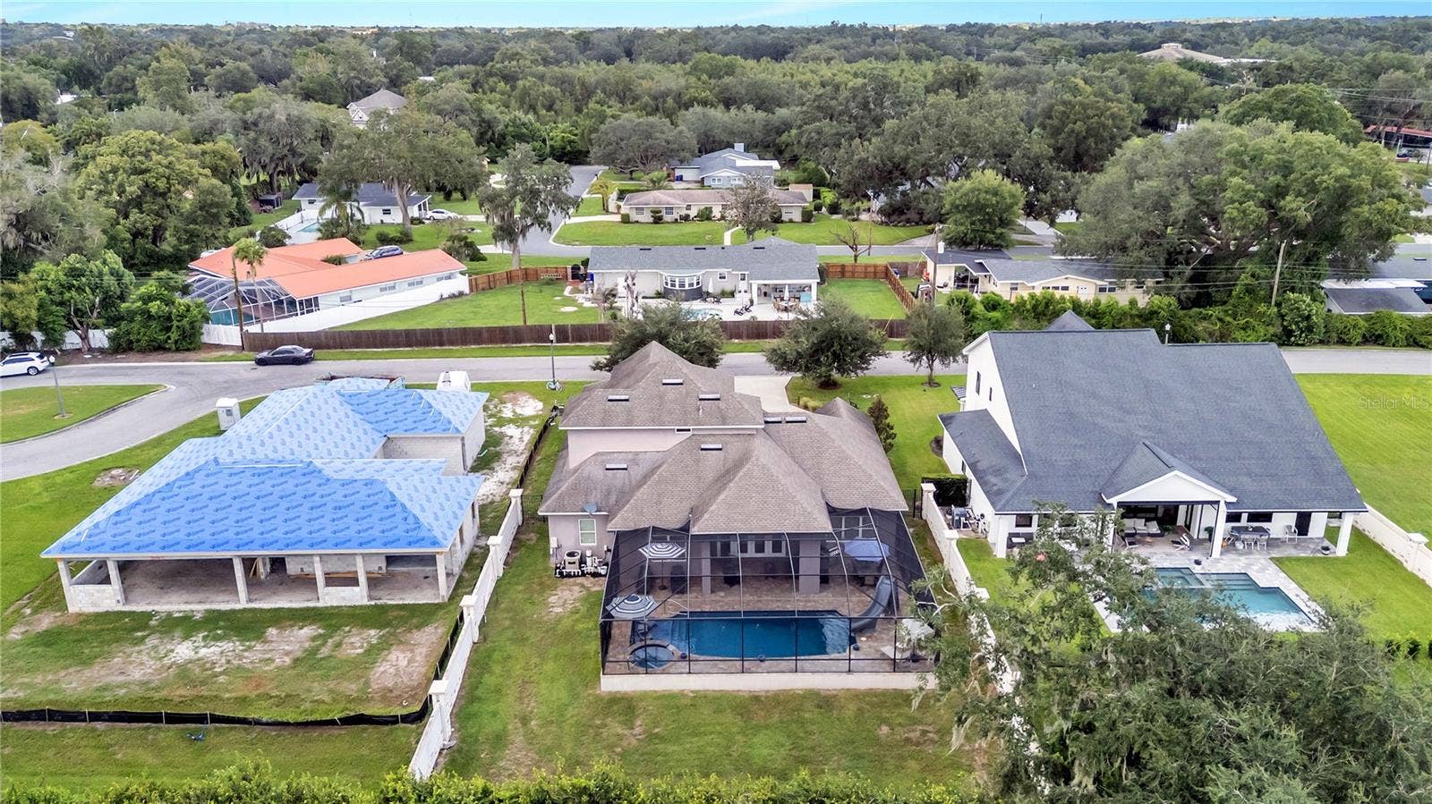 1539 HOLLINGSWORTH CREEK COURT, Lakeland, FL 33803 1539 HOLLINGSWORTH CREEK COURT, Lakeland, FL 33803
