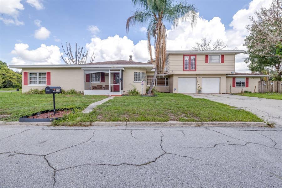 Property photo for 900 LAKE MARTHA DRIVE NE, Winter Haven, FL