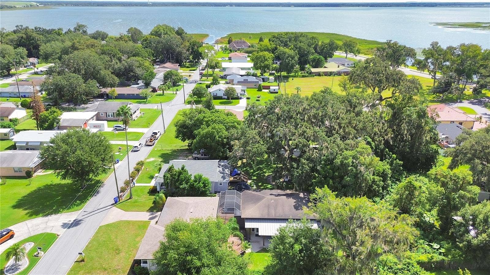 841 E VALENCIA STREET, Lakeland, FL 33805 841 E VALENCIA STREET, Lakeland, FL 33805