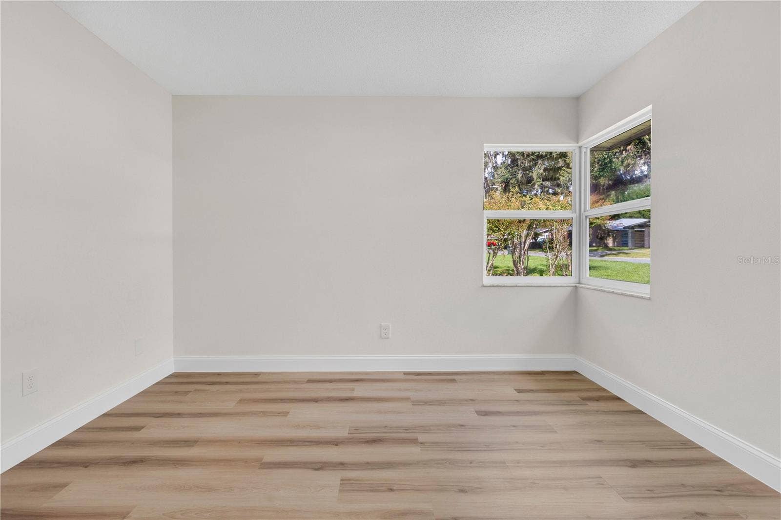 841 E VALENCIA STREET, Lakeland, FL 33805 841 E VALENCIA STREET, Lakeland, FL 33805
