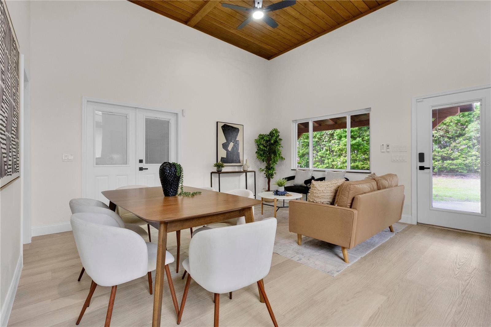 841 E VALENCIA STREET, Lakeland, FL 33805 841 E VALENCIA STREET, Lakeland, FL 33805