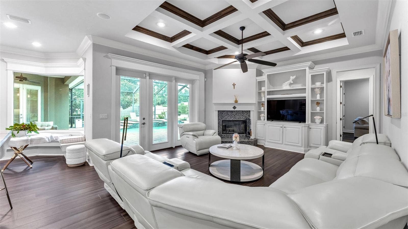 6626 CRESCENT WOODS CIRCLE, Lakeland, FL 33813 family room