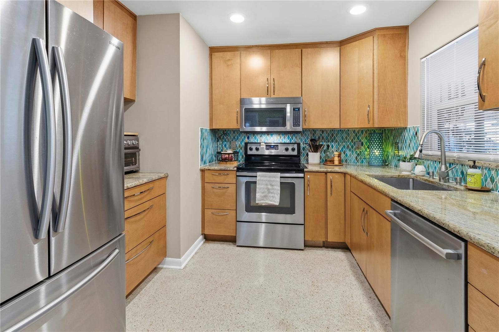 222 6TH STREET NE, Fort Meade, FL 33841 Beautiful kitchen