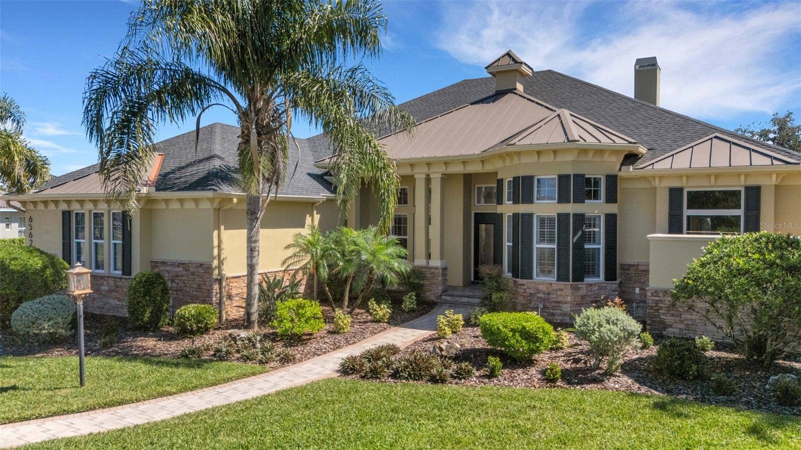 6562 EAGLE VIEW LOOP, Lakeland, FL 33813 New roof in 2022 - notice the metal roofing accents!