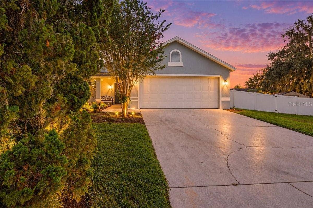 3824 CREEK WAY COURT, Plant City, FL 33563 3824 CREEK WAY COURT, Plant City, FL 33563