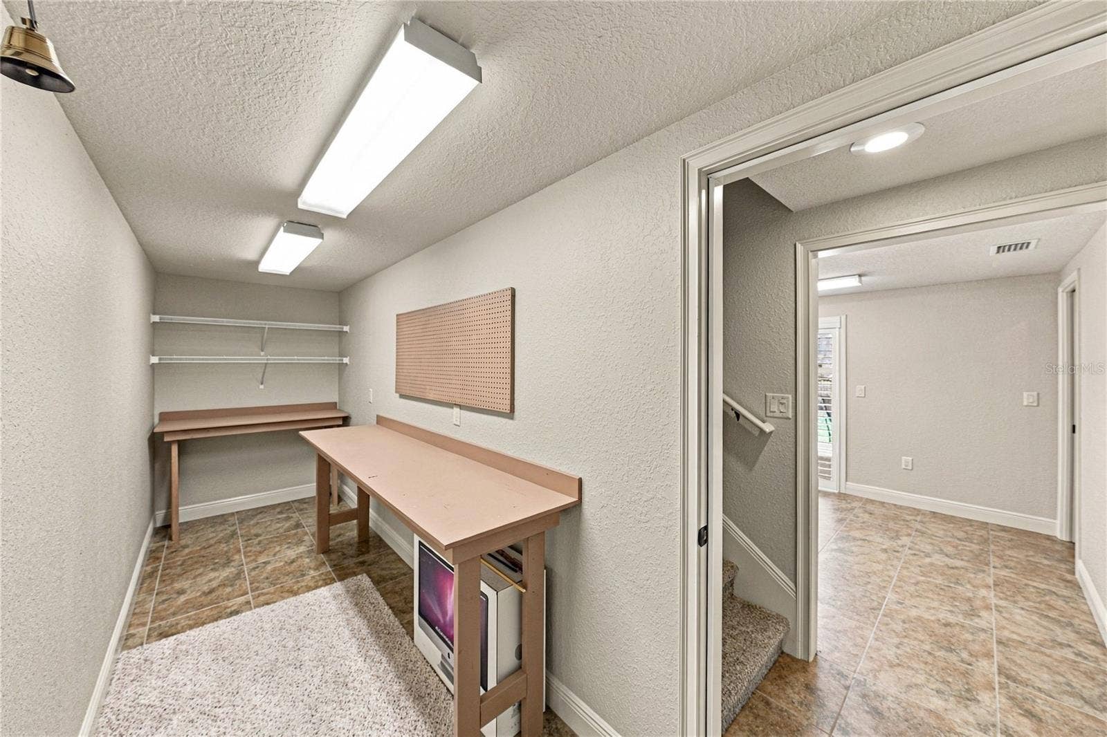 Mudroom off 2 car garage