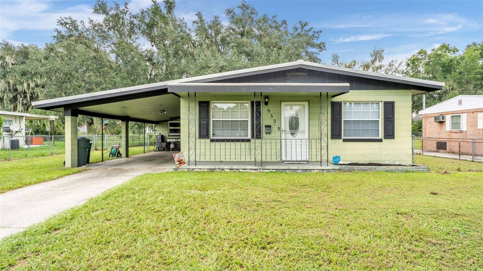 950 E LAKE DRIVE, Bartow, FL 33830 950 E LAKE DRIVE, Bartow, FL 33830