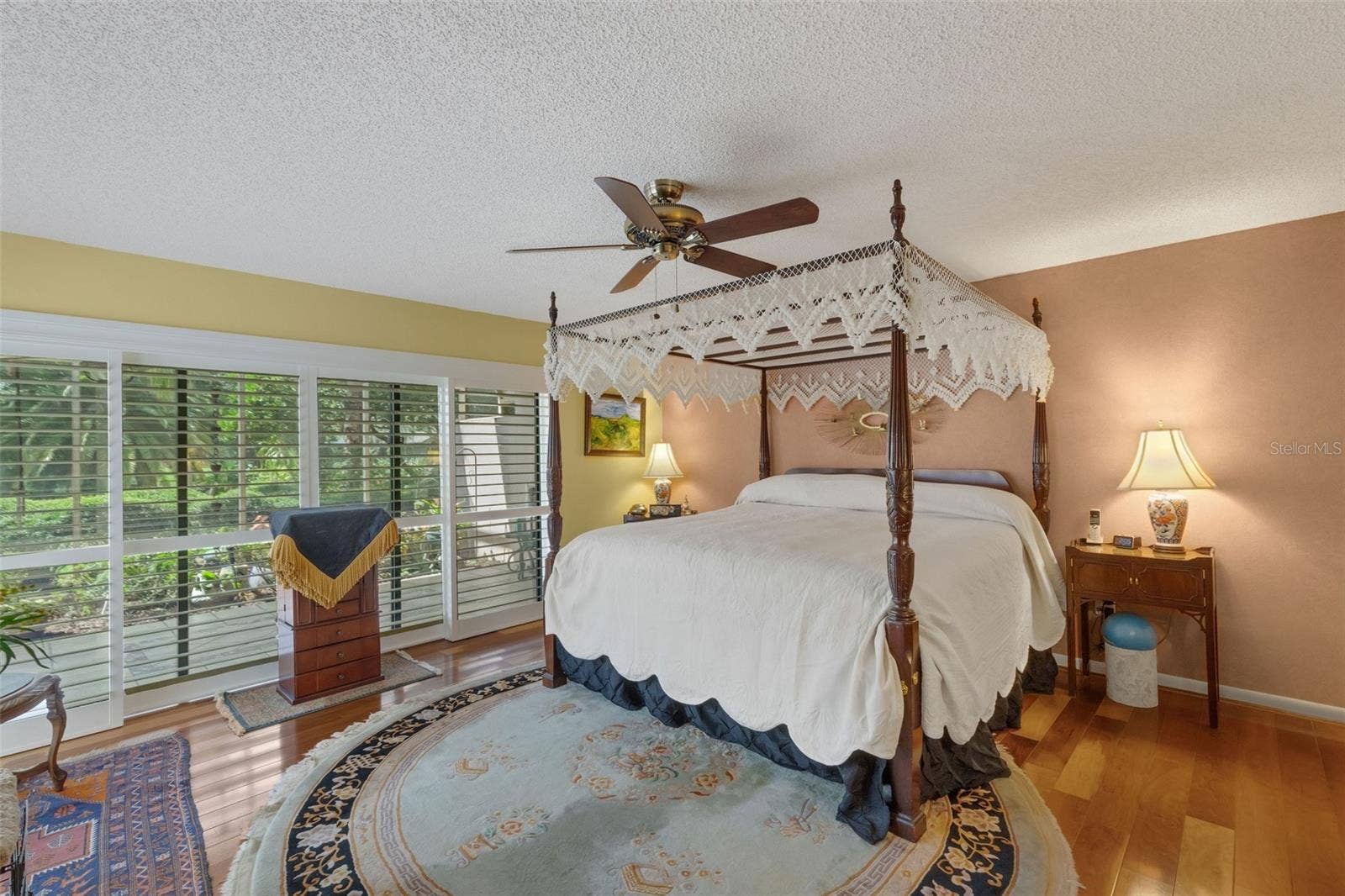 3507 BARLEY LANE, Lakeland, FL 33803 Down a short hallway is the oversized primary suite . . .