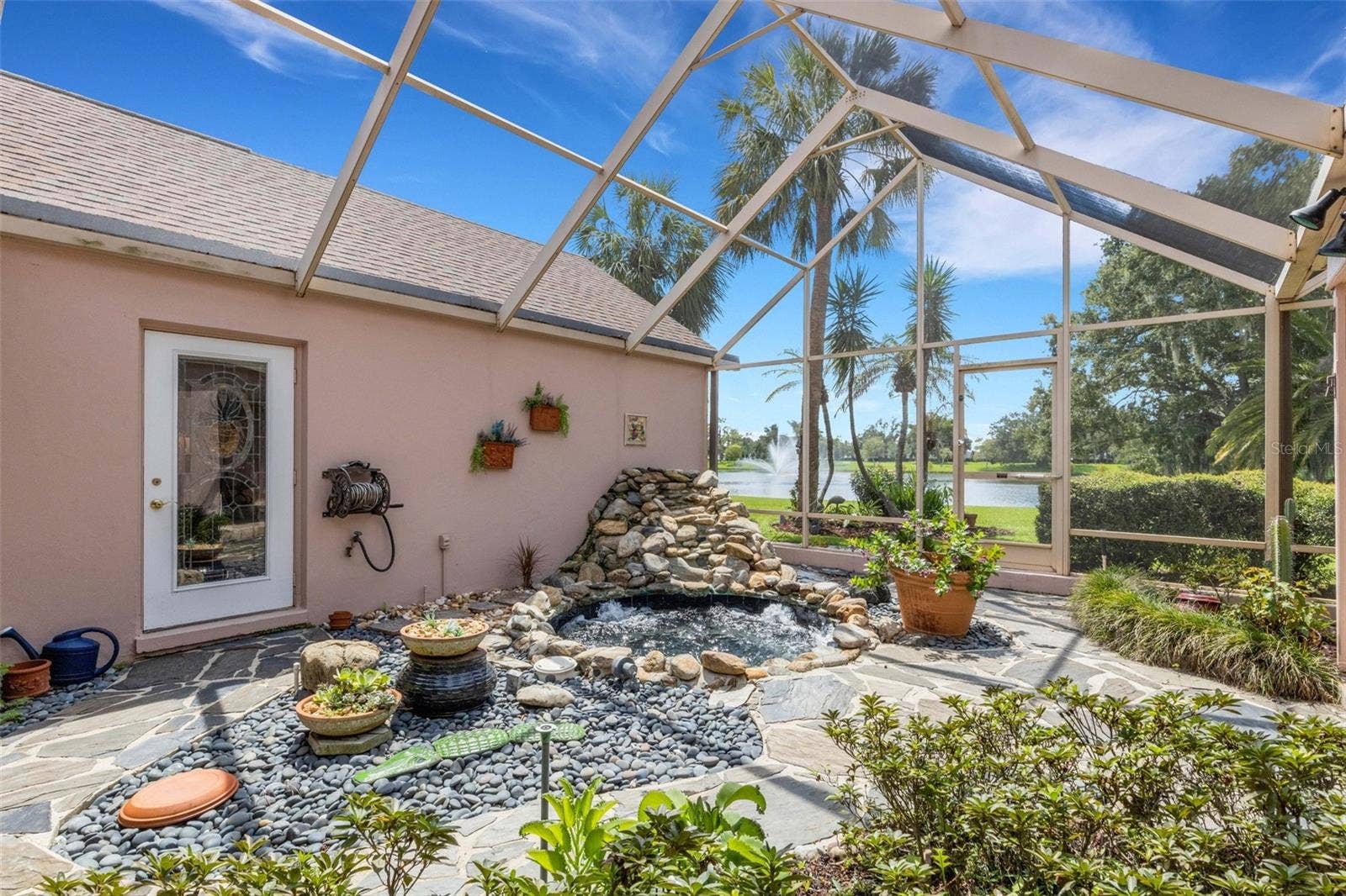 3507 BARLEY LANE, Lakeland, FL 33803 The inground spa might just look decorative, but it has functional therapeutic value too!