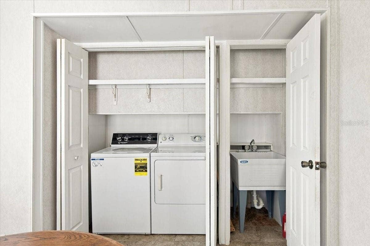 59 BEAVERKILL DRIVE, Lake Wales, FL 33898 Indoor Laundry Space