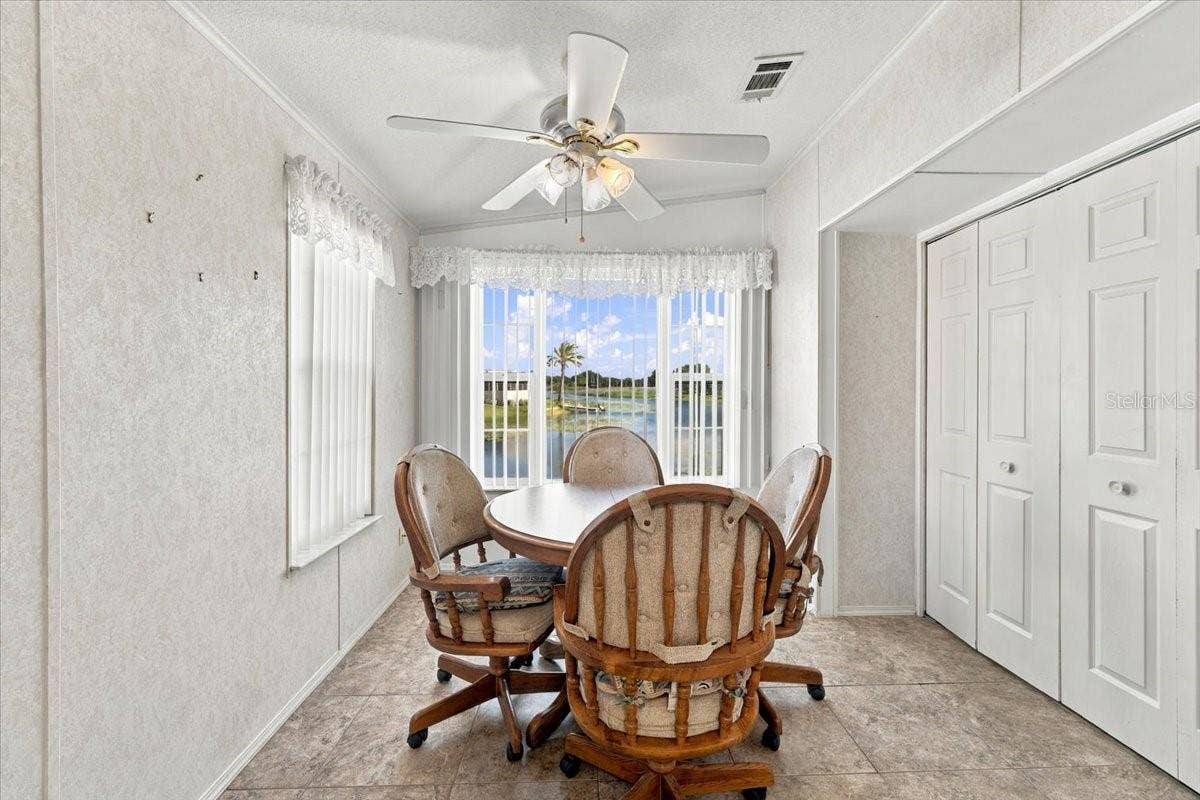 59 BEAVERKILL DRIVE, Lake Wales, FL 33898 Dining Room overlooking the water!