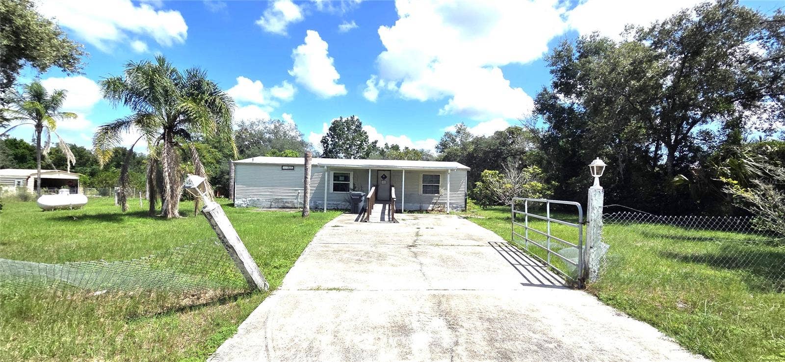 3932 ROLLING HILLS COURT E, #10, Lake Wales, FL 33898