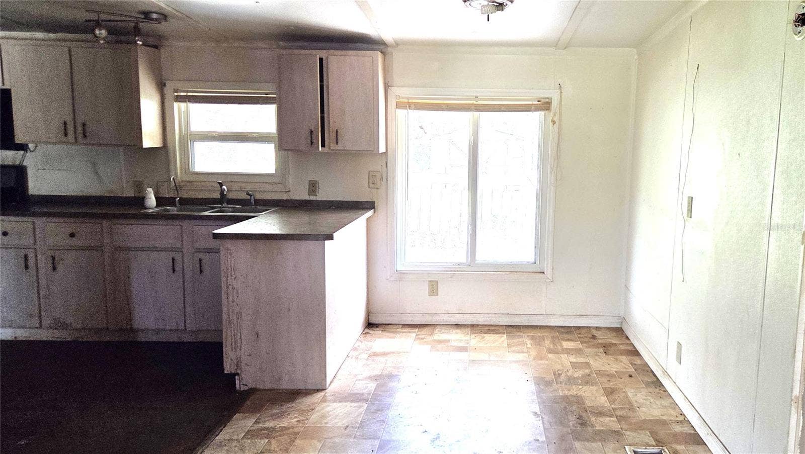 3932 ROLLING HILLS COURT E, #10, Lake Wales, FL 33898
