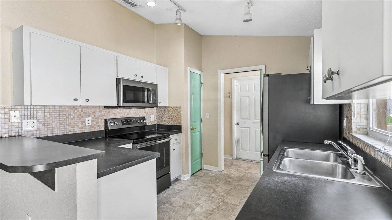 1793 GREY FOX DRIVE, Lakeland, FL 33810 1793 GREY FOX DRIVE, Lakeland, FL 33810