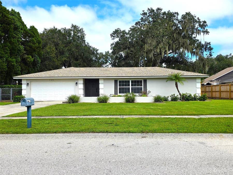 Property photo for 123 ELM SQUARE S, Lakeland, FL