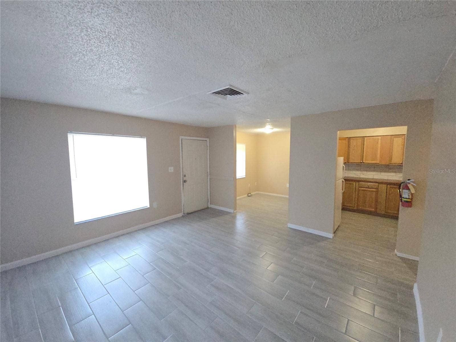 Lakeland, FL 33815 1334 LIVING ROOM OTHER CORNER VIEW