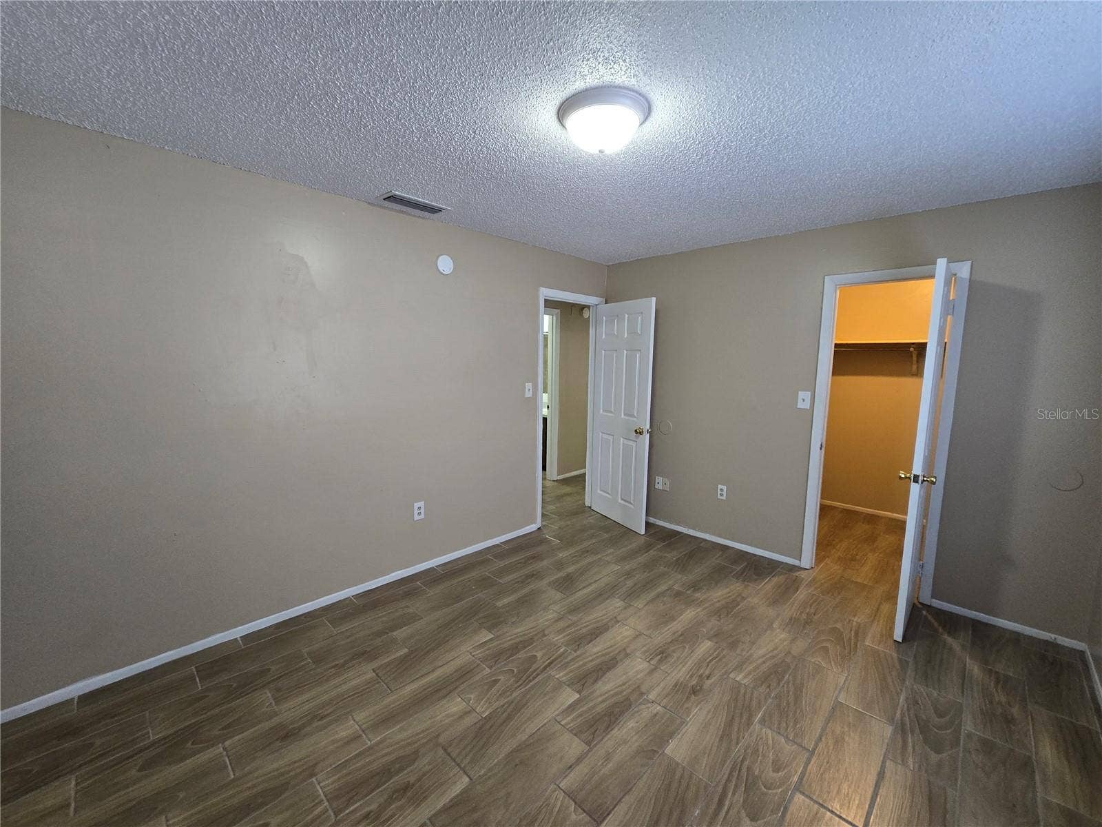 Lakeland, FL 33815 1332 BEDROOM