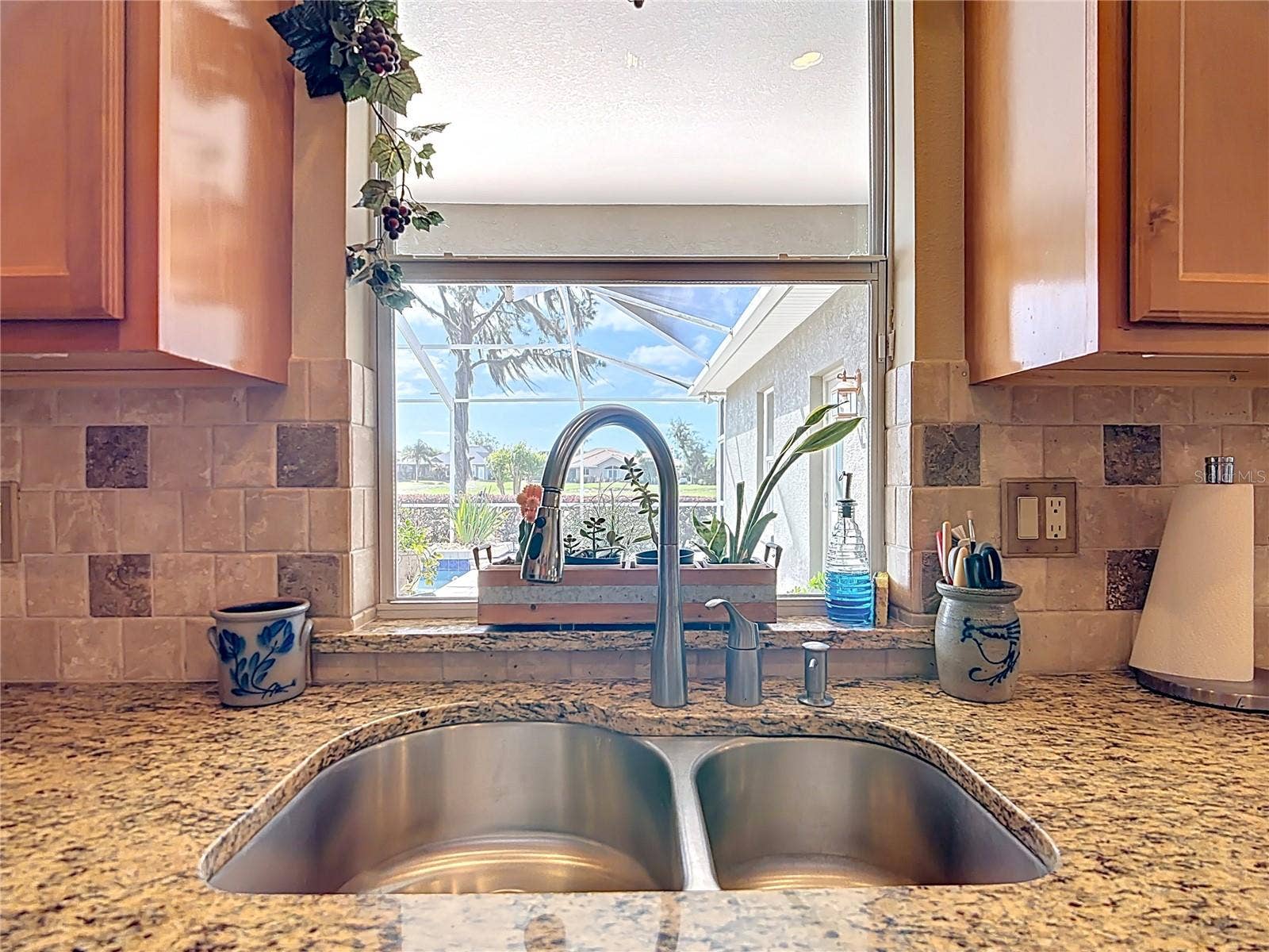 Kitchen pass thru to pool